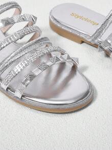 Styleloop Women's Fashionable Metal Studded Rope Flat Sandals,Women's Flat Sandals Summer Beach Slippers With Rhinestone Decoration