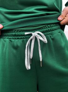 Manfinity Homme 男士大尺碼字母印花寬鬆運動衫和短褲套裝,帶斜口袋 - 墨綠色 - 查看 5