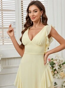 SHEIN Belle Thanh lịch lãng mạn màu vàng nhạt không tay Váy xòe cạp cao Sứa cạnh chắp vá Cổ chữ V Phục sinh lãng mạn có viền xếp nếp và thiết kế hở lưngVáy phù dâu - Màu vàng - Xem 6