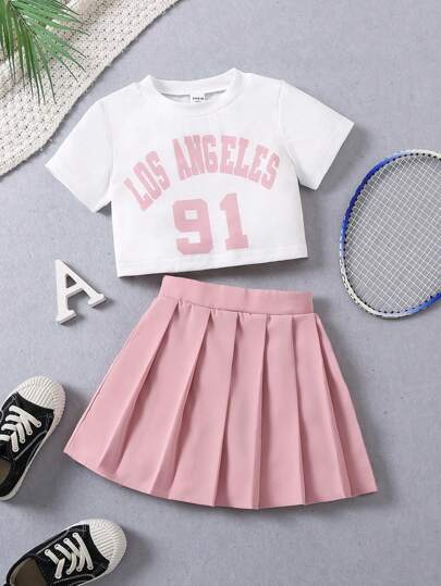 SHEIN Young Girl Letter Printed Short Sleeve T-Shirt And Pleated Skirt Set