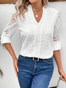 SHEIN Frenchy 女性的空心刺繡細節開衩領泡泡袖蕾絲衫 - 白色 - 查看 3