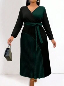 SHEIN Clasi 大尺碼交叉領口色塊百折裙 - 墨綠色 - 查看 1