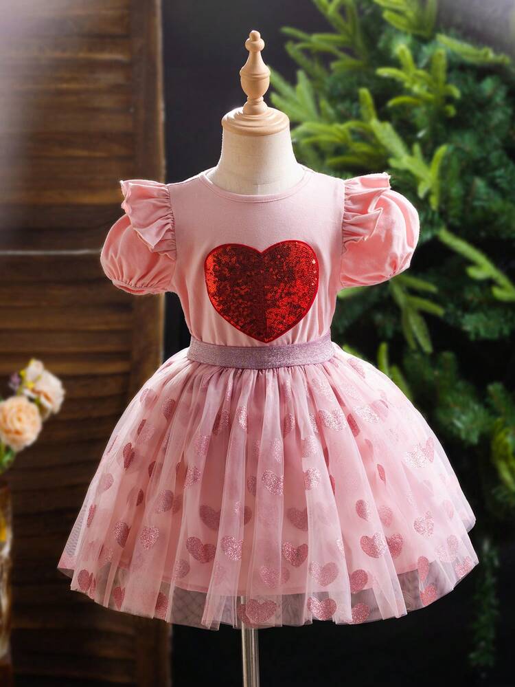 Young Girls' Puff Sleeve Heart Sequin Patch Tee With Heart Pattern Mesh Skirt Set