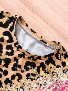 SHEIN Conjunto De Dos Piezas Para Niñas Preadolescentes De Top Y Shorts Con Estampado De Leopardo Y Parches