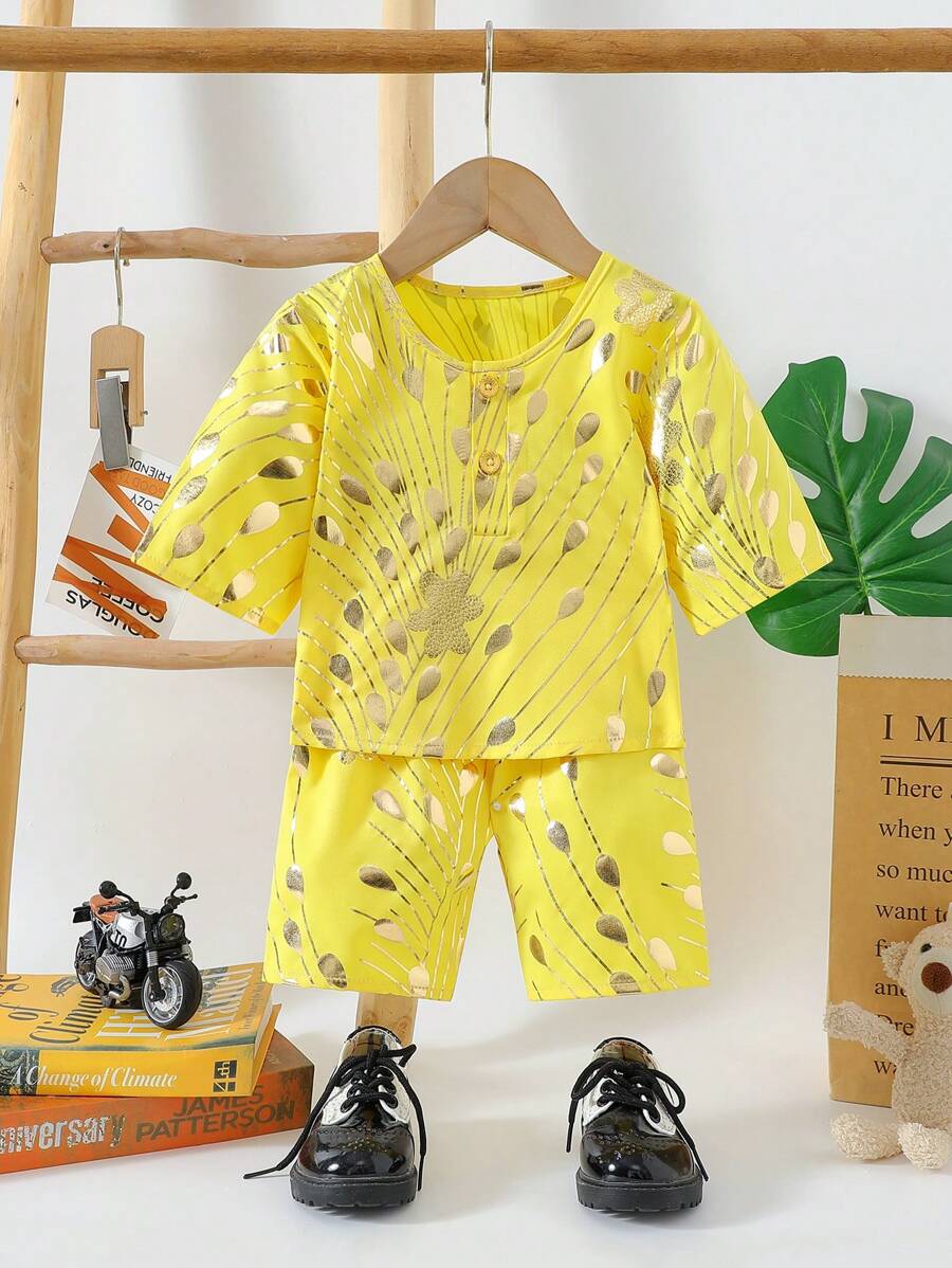 Baby Boy Simple Set Of Embossed T-Shirt And Capri Pants - Yellow - View 1