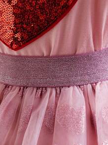 SHEIN Young Girls' Puff Sleeve Heart Sequin Patch Tee With Heart Pattern Mesh Skirt Set - Pink - View 6