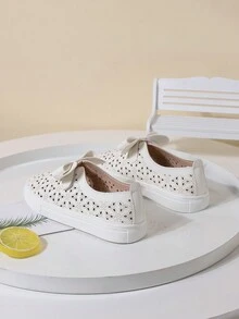 女童春夏款白色簡約蝴蝶結時尚休閒皮便鞋,適用於兒童和青少年戶外運動風格的輕便鞋 - 白色 - 查看 2