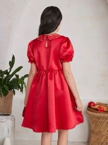 SHEIN Tween 女童彼得潘领短款泡泡袖泡泡下摆连衣裙 - 紅色 - 查看 5
