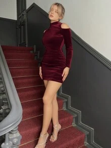 SHEIN Privé 女款露肩荷葉邊修身連身裙