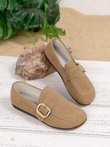 金屬扣設計的女士平底便鞋,一體成型且休閒 - 棕色 - 查看 1