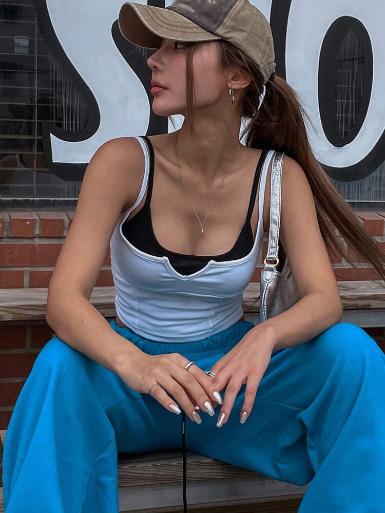 2pcs Cropped Slim Fit Camisole Top