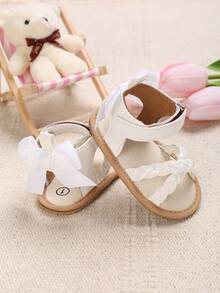 夏季新品镂空软底防滑透气可爱凉鞋适合0-1岁婴幼儿女孩 - 白色 - 查看 6