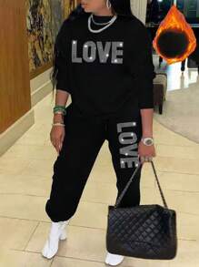 Maweii 大尺碼女士鑲鑽裝飾字母印花毛絨運動衫和運動長褲套裝 - 黑色 - 查看 1