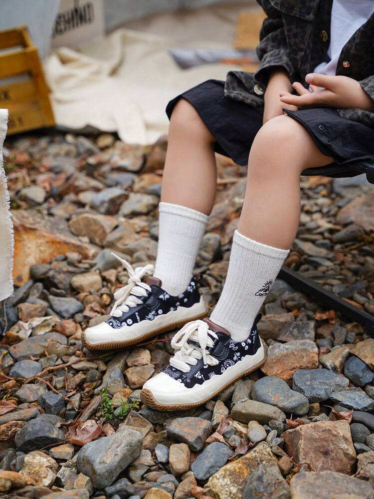 Fashionable Fruit Patterned Street-Style Waistband Flat Athletic Canvas Shoes