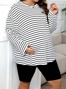 SHEIN Set Di 2 Pezzi Top A Collo Rotondo Ol Loose Fit A Righe Taglia Grande Per Maternità E Pantaloncini A Vita Regolabile Uniti Monocromatici - Bianco e nero - Visualizzare 3