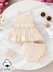 SHEIN Vintaside Kids 2入組寶寶女孩復古優雅可愛有趣的雛菊刺繡編織肩帶背心和短褲服裝，適用於春夏戶外活動