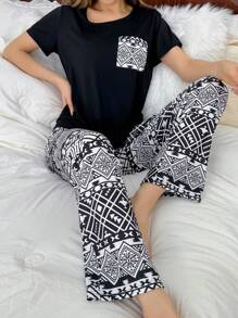 Geometric Patterned Short Sleeve T-Shirt And Pants Pajama Set - Multicolor - View 1