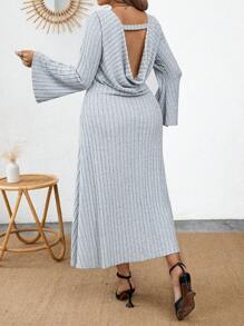 Calvaya Kích thước lớn Màu thuần Đồ đan Ribbed Xu hướng: Cắt giảm Trở lại Tay áo loe Đầm - Xám - Xem 4