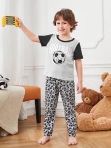Conjunto de 2 piezas de ropa de estar en casa con camiseta de manga corta y pantalones estampados con diseño de fútbol para niño pequeño