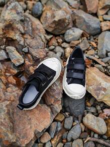 Fashionable Wave Edge Striped Mesh Sneakers With Double Hook And Loops - Black - View 6