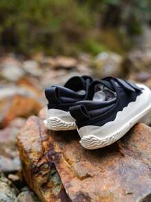 Fashionable Wave Edge Striped Mesh Sneakers With Double Hook And Loops - Black - View 3