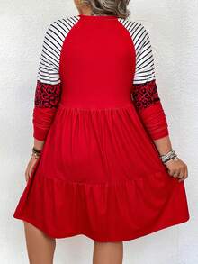 SHEIN LUNE Talla grande Vestido smock de rayas & con estampado de Navidad de manga raglán bajo con fruncido - Rojo - Ver 2