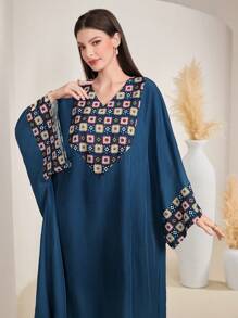Al Najma Geometric Pattern V-Neck Batwing Sleeve Kaftan - Blue - View 6