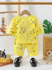 Baby Boy Simple Set Of Embossed T-Shirt And Capri Pants - Yellow - View 2