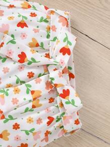 SHEIN Fashionable And Elegant Baby Girls' Cap Sleeve Top With Deer Applique And Flower Print Shorts Set - Orange - View 3