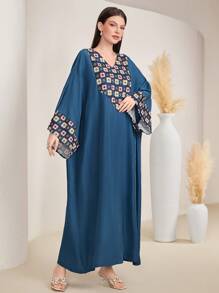 Al Najma Geometric Pattern V-Neck Batwing Sleeve Kaftan - Blue - View 4