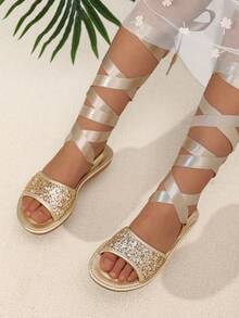 女童夏季時尚平底鞋,開放式腳趾和帶子,適用於日常、休閒、時尚和海灘,金色 - 金色 - 查看 4