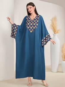 Al Najma Geometric Pattern V-Neck Batwing Sleeve Kaftan - Blue - View 1