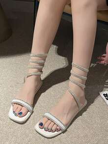 Của phụ nữ Đồ trang trí Rhinestone Con rắn Dây Quấn Thiết kế Dép phẳng , Chóp giầy hình vuông Quần quanh Dép phẳng , Hoàn hảo Đối với Các bữa tiệc Và Ngoài trời - trắng - Xem 2