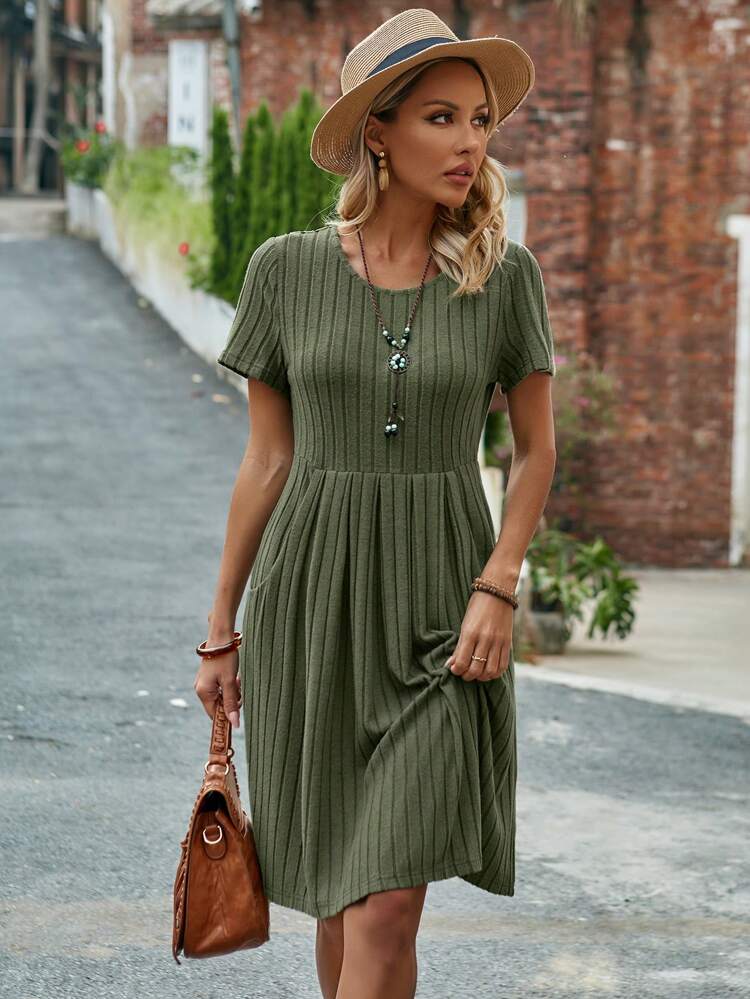 Women's Round-Neck Short-Sleeve Military Green Mid-Length Dress For The Summer