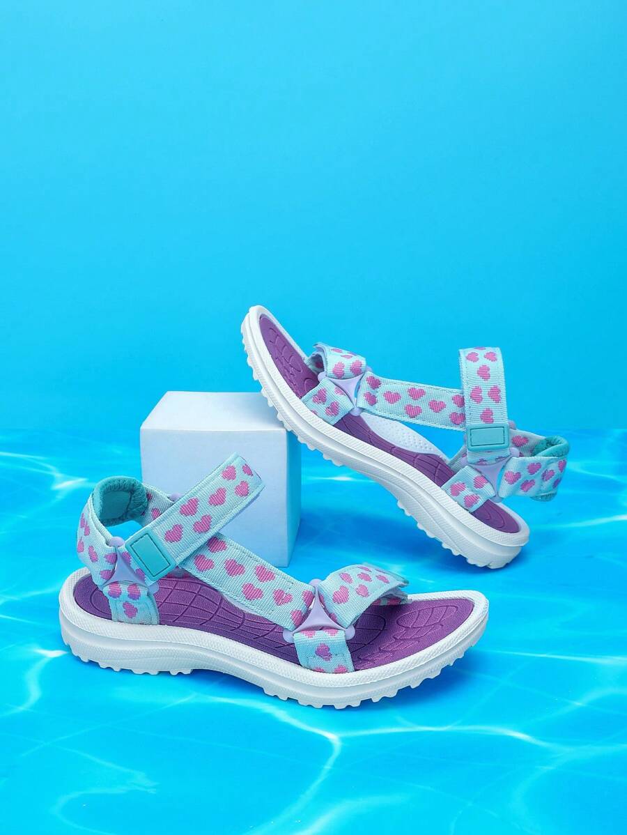 Dép đi biển hình trái tim cổ điển cho bé gái màu sắc tươi mới, có khóa dán hai hàng có thể điều chỉnh, đế chống trượt, đa năng và thời trang để mặc hàng ngày và các ngày lễ như Ngày lễ tình nhân - Nhiều màu - Xem 1