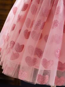 SHEIN Young Girls' Puff Sleeve Heart Sequin Patch Tee With Heart Pattern Mesh Skirt Set - Pink - View 4