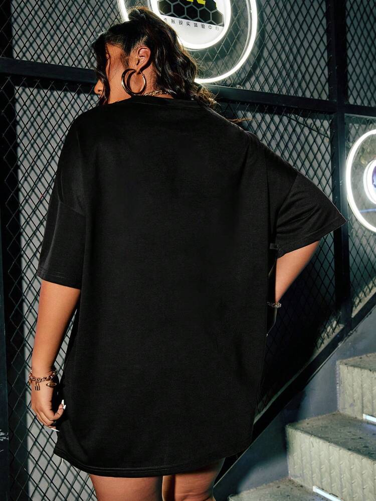 Plus Size Women's Loose Fit T-shirt With Heart Shaped Rhinestone Embellishment