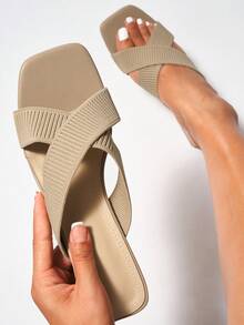 女式坡跟/中跟穆勒鞋,純色露趾十字扣毛茸茸編織夏季透氣休閒高跟鞋 - 杏色 - 查看 1