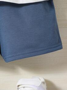 SHEIN 男嬰男女通用嬰兒字母印花圓領襯衫、短褲和帽子套裝 - 墨綠色 - 查看 5