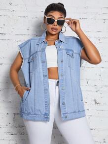 Plus Size Butterfly Print Denim Jacket - Light Wash - View 2