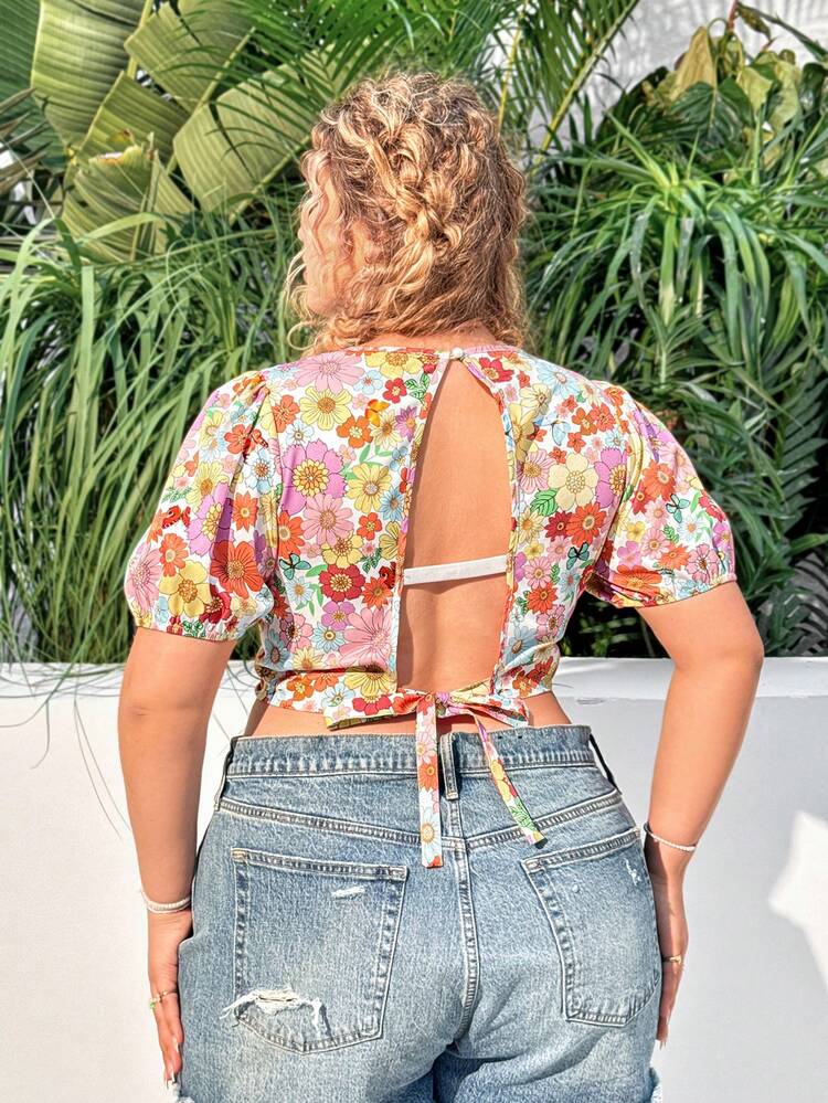 Plus Size Women's Floral Short Puff Sleeve Blouse
