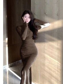 DAZY Đầm xếp ly dáng ôm có cổ đứng dành cho nữ - màu nâu - Xem 3