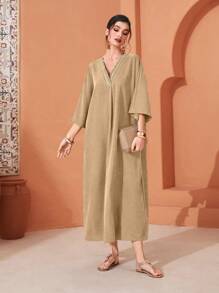 Al Najma 女式拼接编织腰带 V 领阿拉伯连衣裙 - 卡其色 - 查看 1