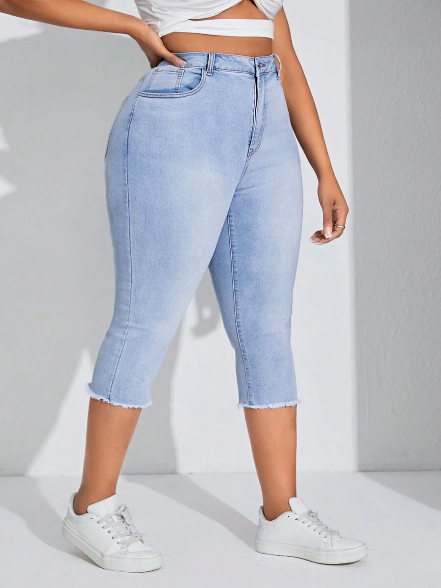 SHEIN SXY Kích thước lớn Của phụ nữ Frayed Hem Capri Quần jean - Màu xanh lam - Xem 1