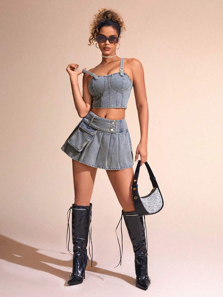Women's Cargo Style Denim Skirt With Pleats And Pockets