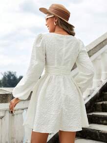 SHEIN VCAY Màu thuần Dệt hoa Tay áo dài Đầm - Màu be - Xem 2