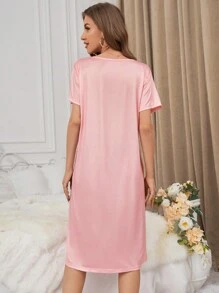 女士花卉、蝴蝶和字母印花睡衣裙 - 粉色 - 查看 2