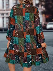 EMERY ROSE Talla grande Vestido smock con estampado de retazo bajo con fruncido - Multicolor - Ver 2