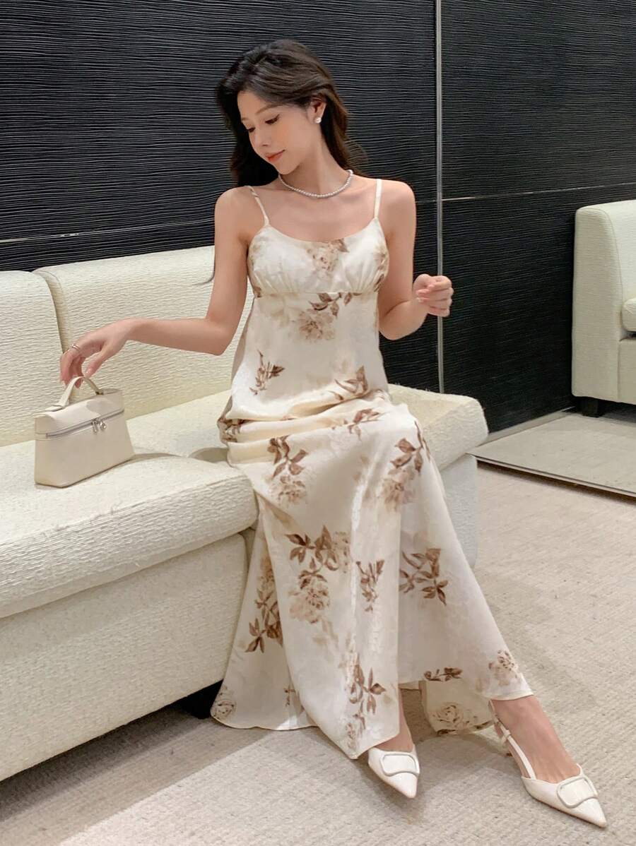 DAZY Đầm hai dây in hoa, kiểu dáng mùa hè, thích hợp cho chuyến du lịch nghỉ lễ Phục sinh của phụ nữ. - Màu be - Xem 1