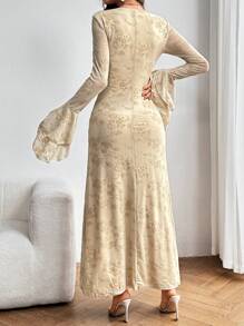 SHEIN Privé Váy đuôi cá nhung hở vai tay loe ngày lễ tình nhân dành cho nữ - Màu be - Xem 2